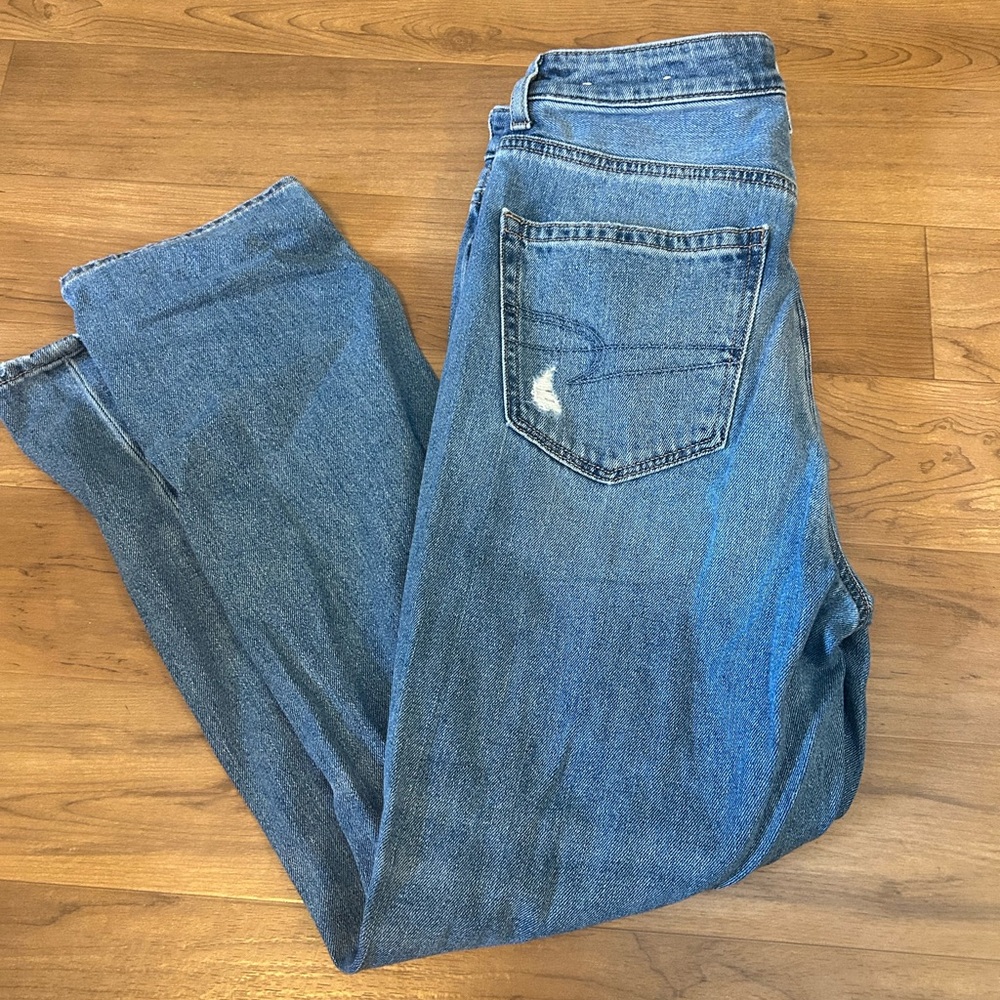 American Eagle mom jeans- size 4 short